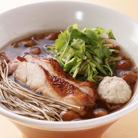 麺から作る至高の醤油ラーメン+季節の創作麺